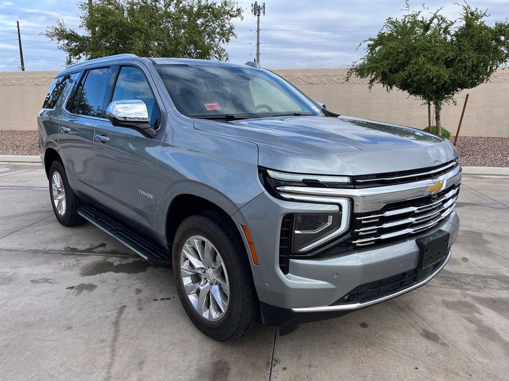 Used 2025 Chevrolet Tahoe Premier AWD/4WD image 4