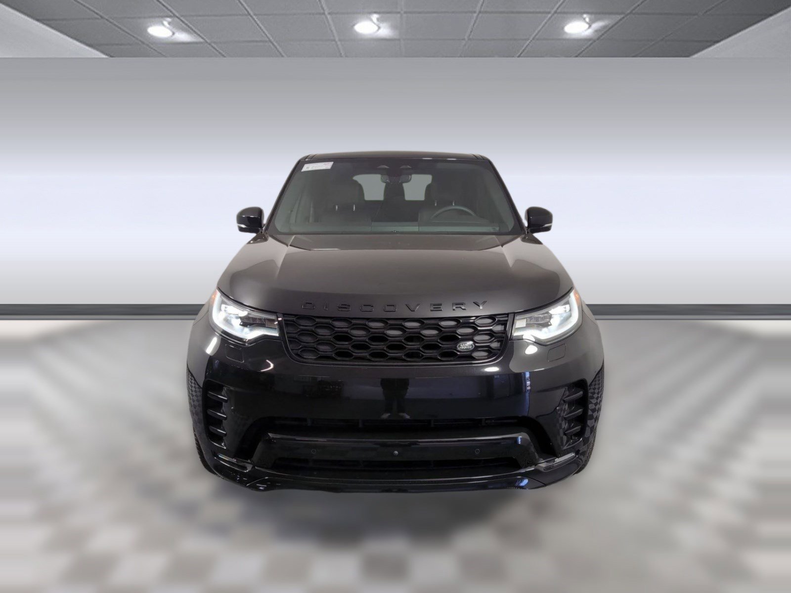 Used 2025 Land Rover Discovery Dynamic SE image 4