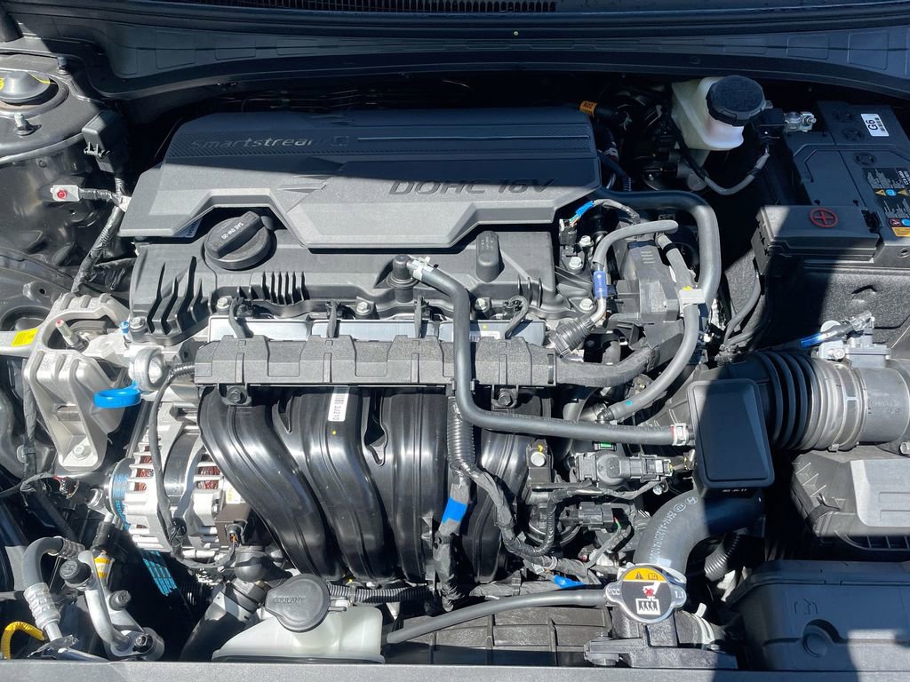 New 2025 Hyundai Elantra Limited image 51