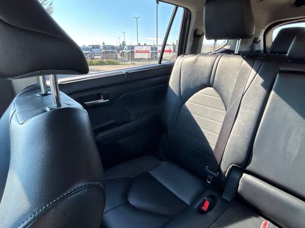 Used 2026 Toyota Highlander XLE AWD/4WD image 37