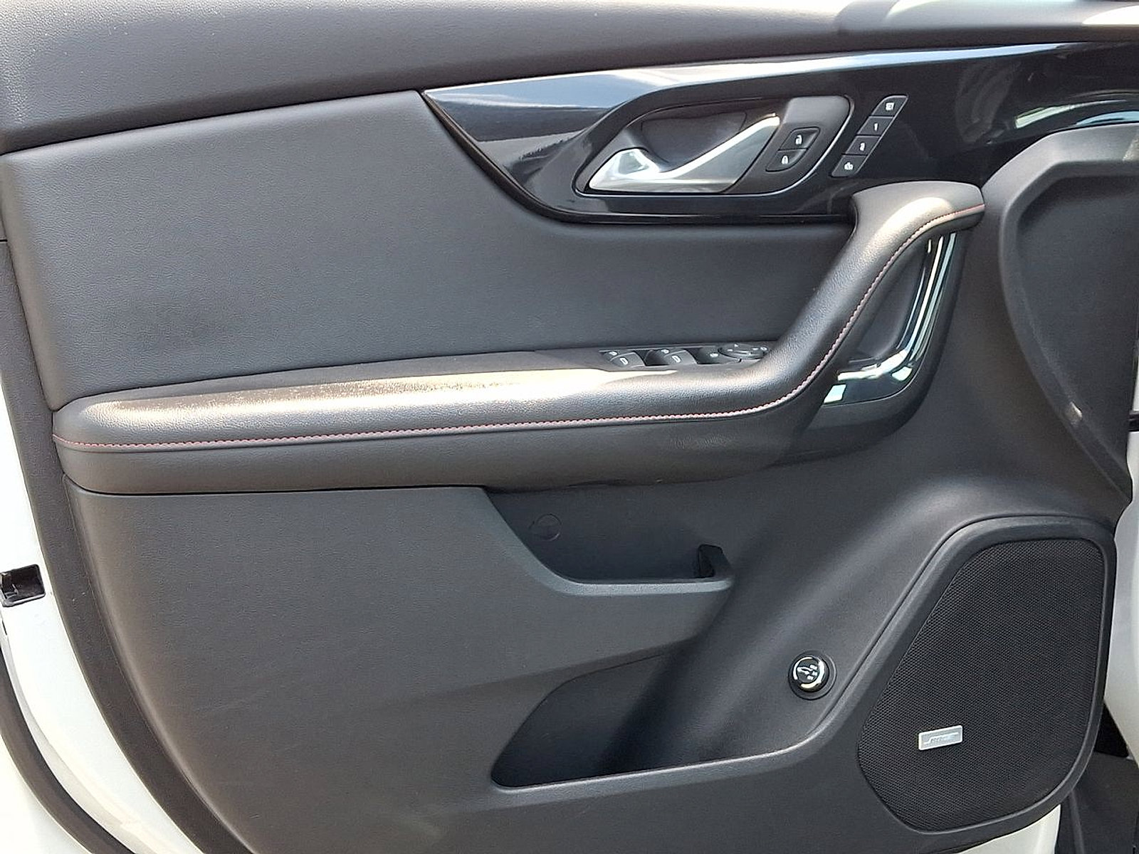 Certified 2023 Chevrolet Blazer RS w/ Driver Confidence II Package image 10