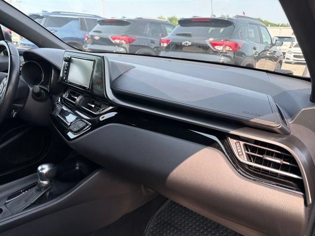 Used 2018 Toyota C-HR XLE FWD image 27