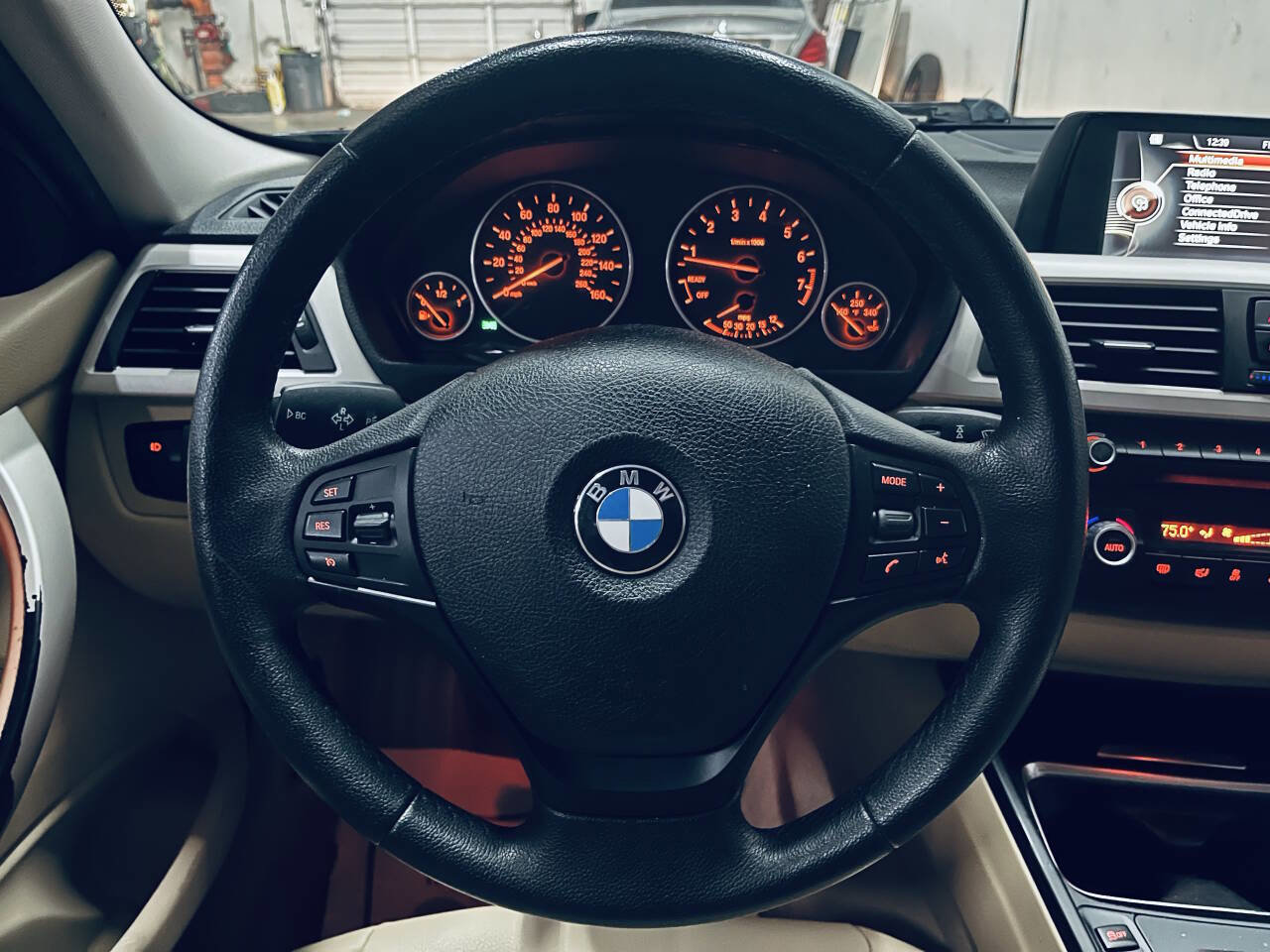 Used 2015 BMW 320i Sedan RWD image 24