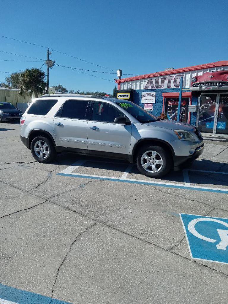 Used 2010 GMC Acadia SL w/ Preferred Package image 7