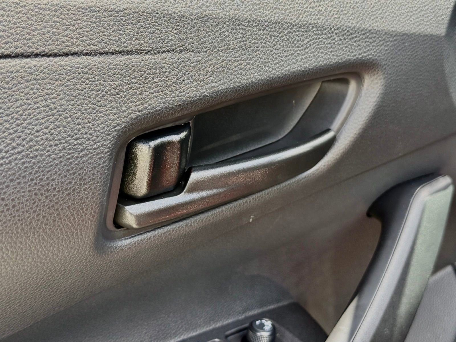 Used 2025 Toyota Corolla LE w/ LE Premium Package image 25