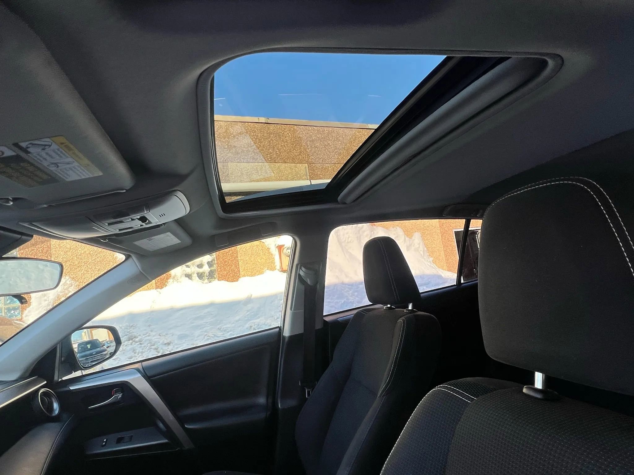 Used 2018 Toyota RAV4 XLE w/ Plus Extra Value Package image 26