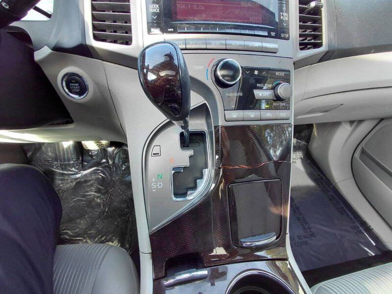 Used 2010 Toyota Venza image 21
