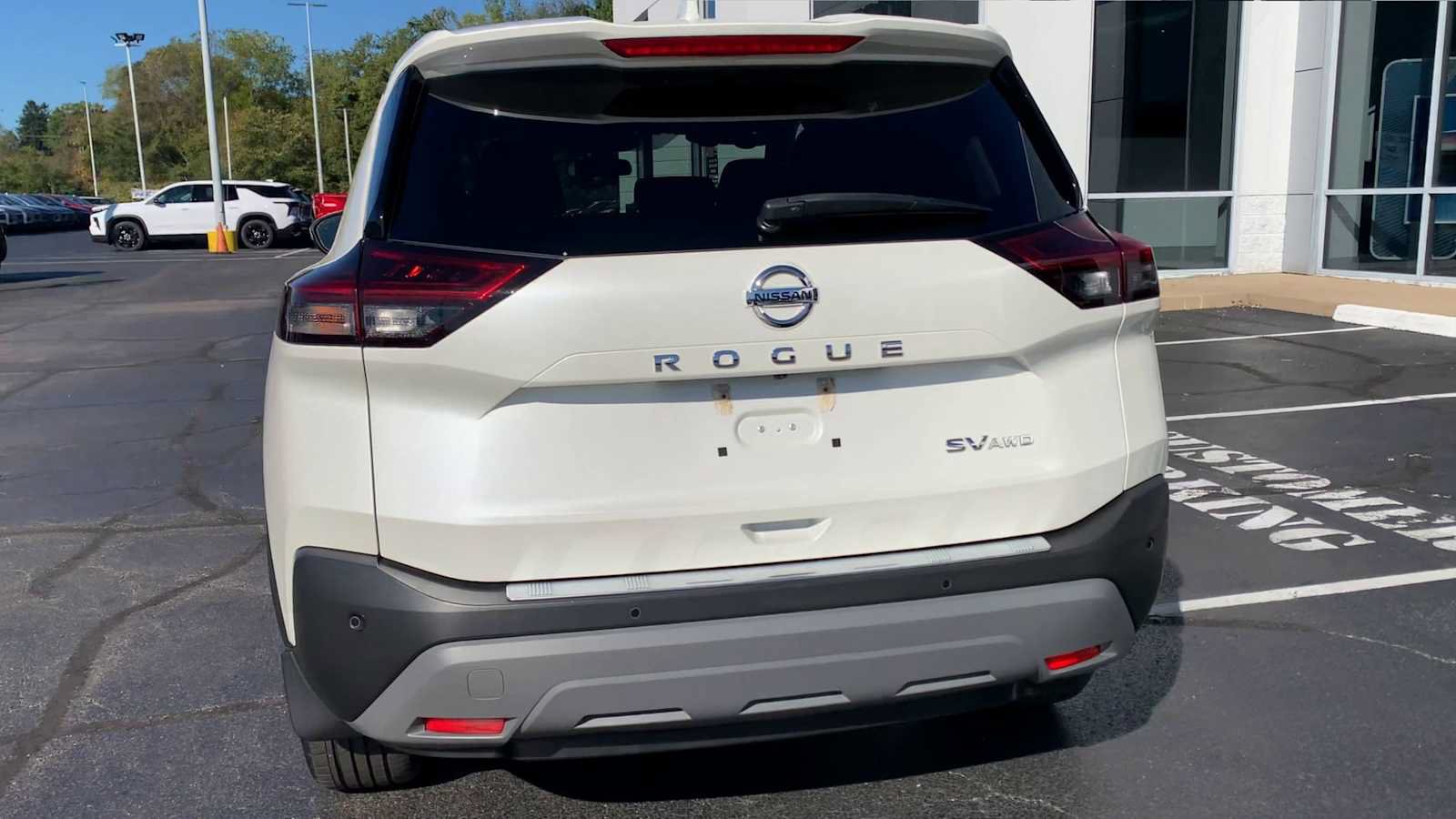 Used 2021 Nissan Rogue SV AWD/4WD image 7