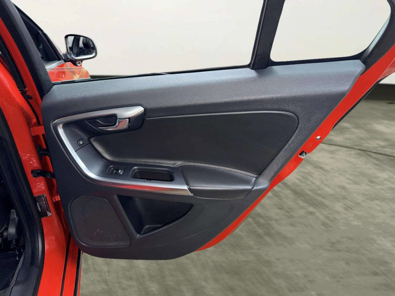 Used 2012 Volvo S60 T6 R-Design image 22