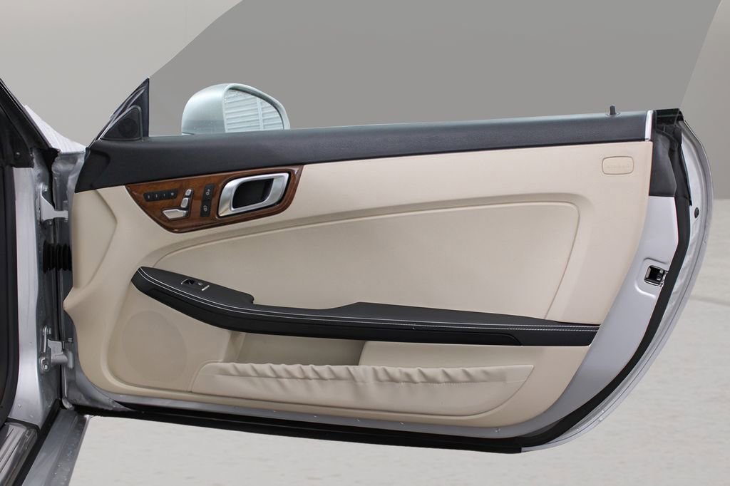 Used 2019 Mercedes-Benz SLC 300 image 10