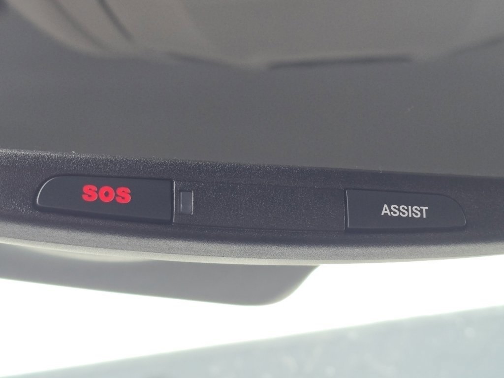 Used 2024 Chrysler Pacifica Touring-L w/ Uconnect Theater Family Group image 30