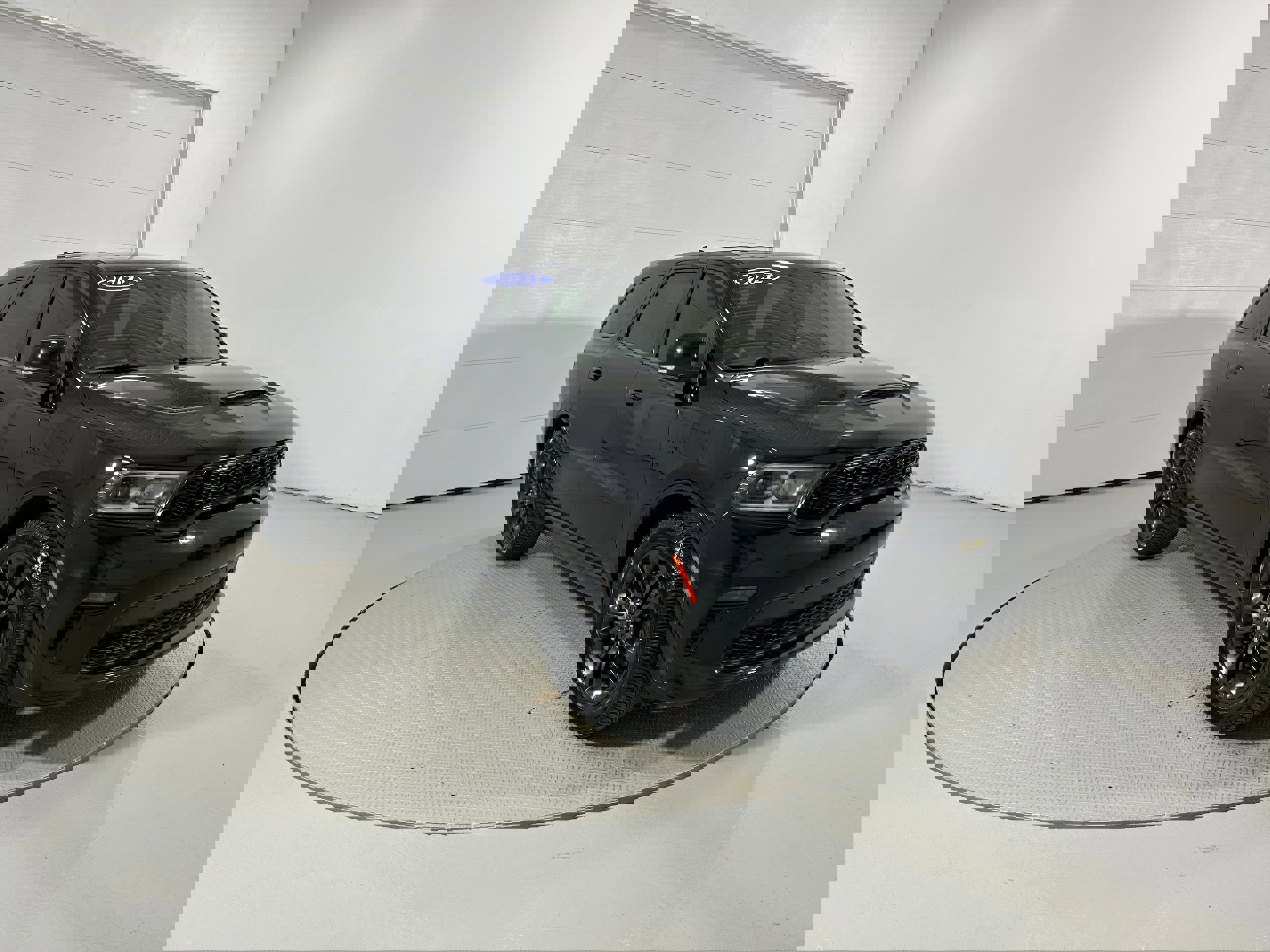 Used 2021 Dodge Durango R/T w/ Blacktop Package image 2