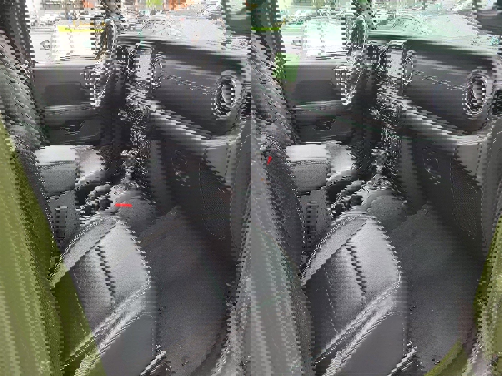 Used 2023 Jeep Wrangler Unlimited Sahara w/ Cold Weather Group image 15