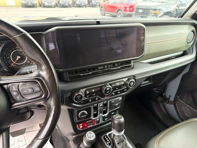 Used 2024 Jeep Gladiator Mojave AWD/4WD image 21