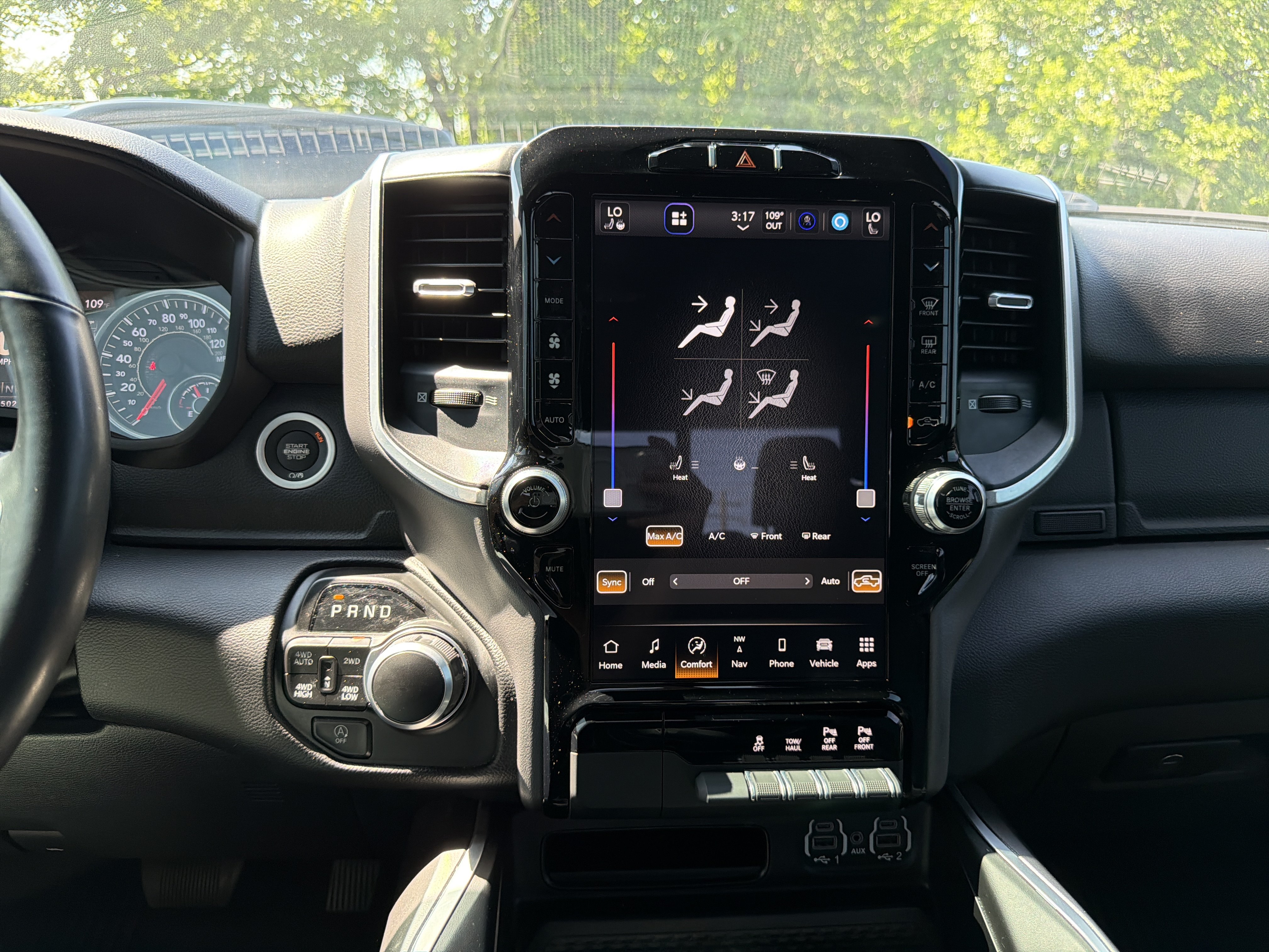 Used 2022 RAM 1500 Big Horn AWD/4WD image 23