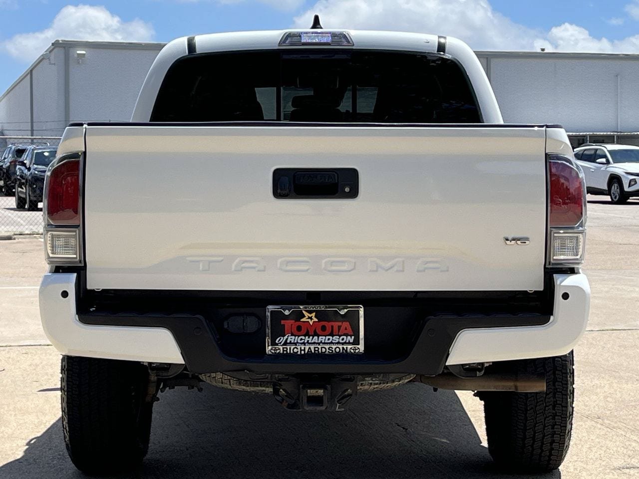Used 2023 Toyota Tacoma TRD Off-Road w/ Technology Package AWD/4WD image 5