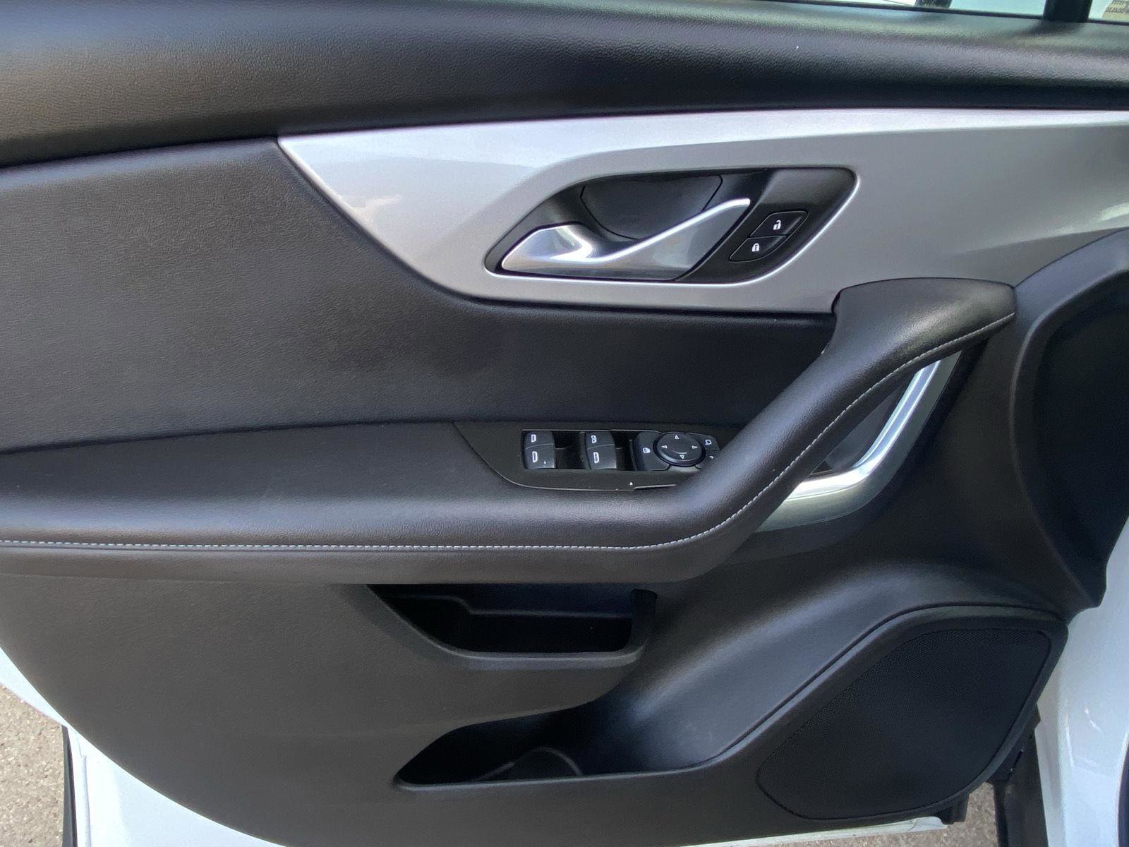 Used 2022 Chevrolet Blazer LT image 9