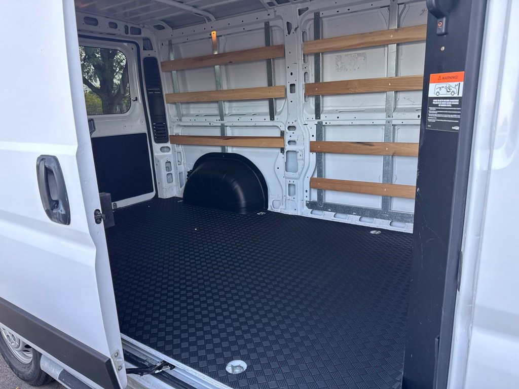 Used 2025 RAM ProMaster 2500 w/ U-Haul Equipment Group FWD image 11