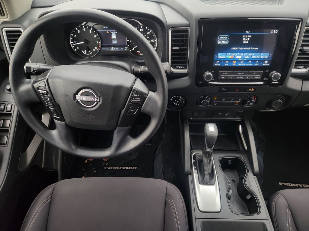 Used 2024 Nissan Frontier SV image 26