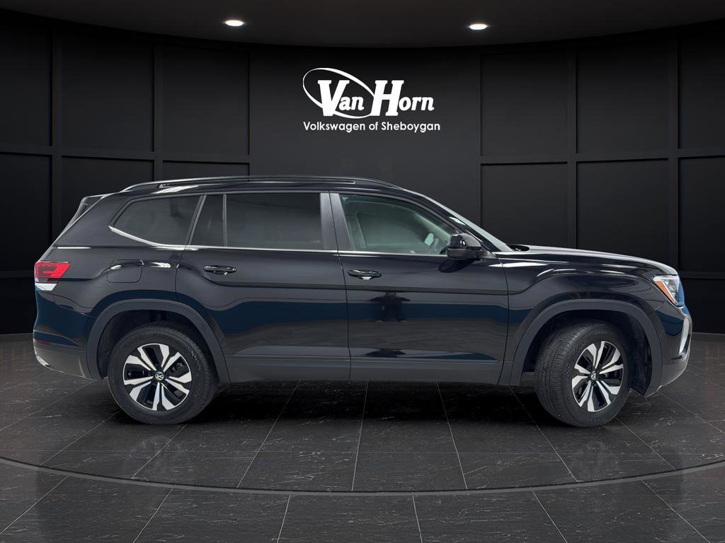 Used 2025 Volkswagen Atlas SE image 8