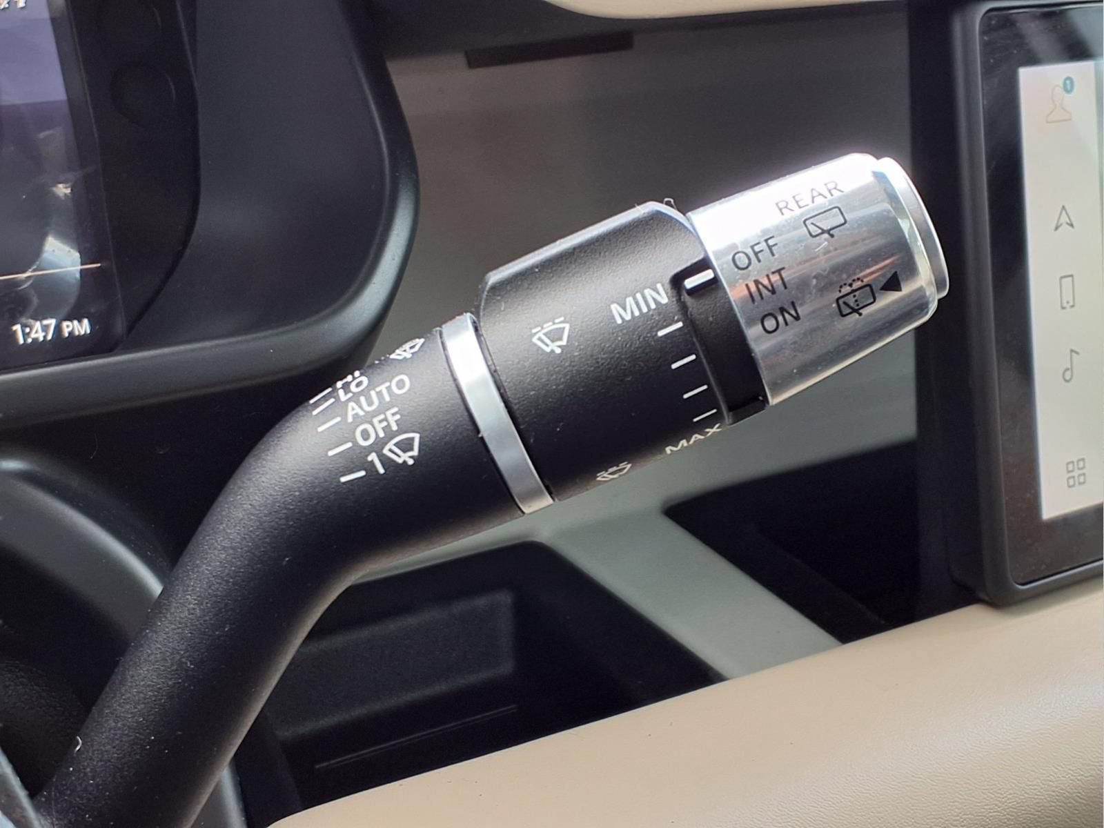Used 2020 Land Rover Defender 110 HSE AWD/4WD image 25