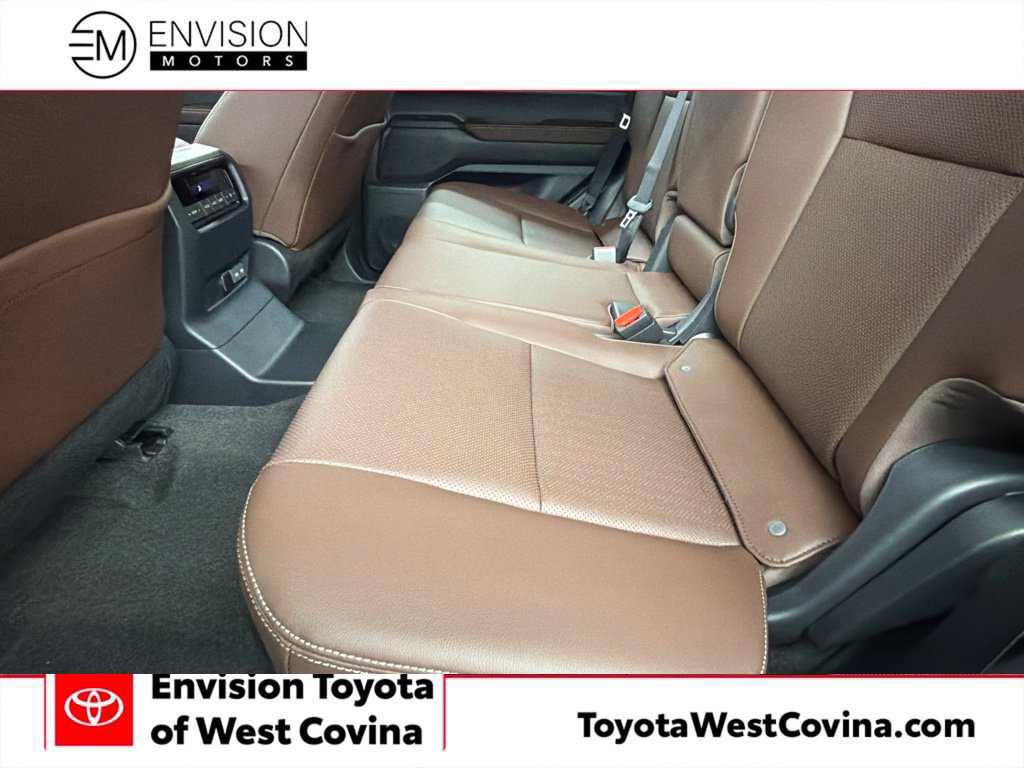 Used 2027 Toyota Land Cruiser AWD/4WD image 40