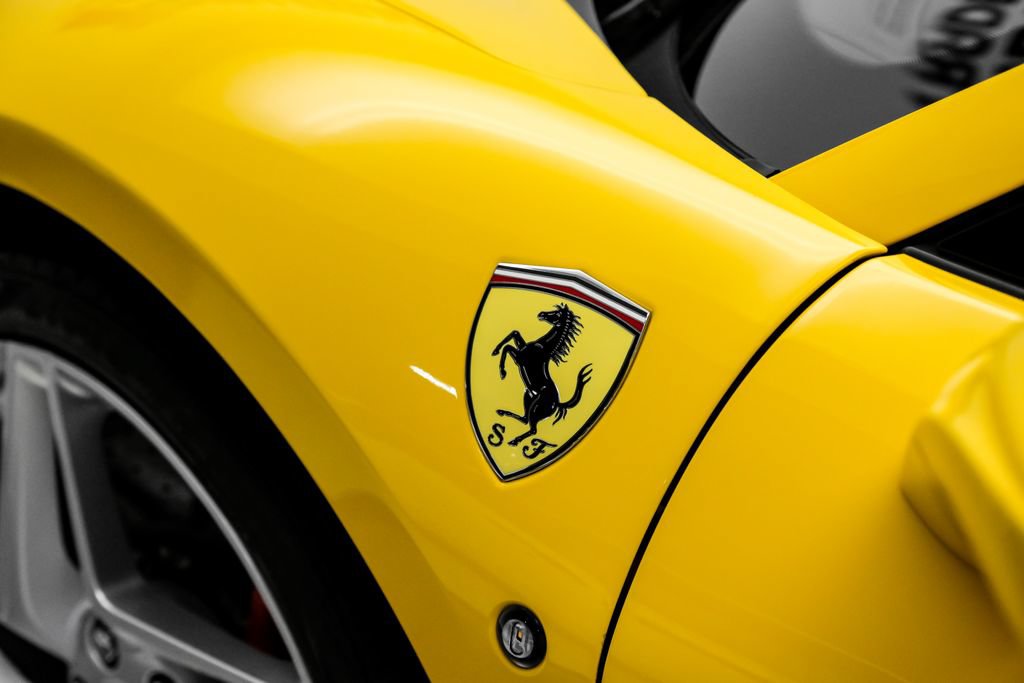 Used 2022 Ferrari F8 Tributo RWD image 47