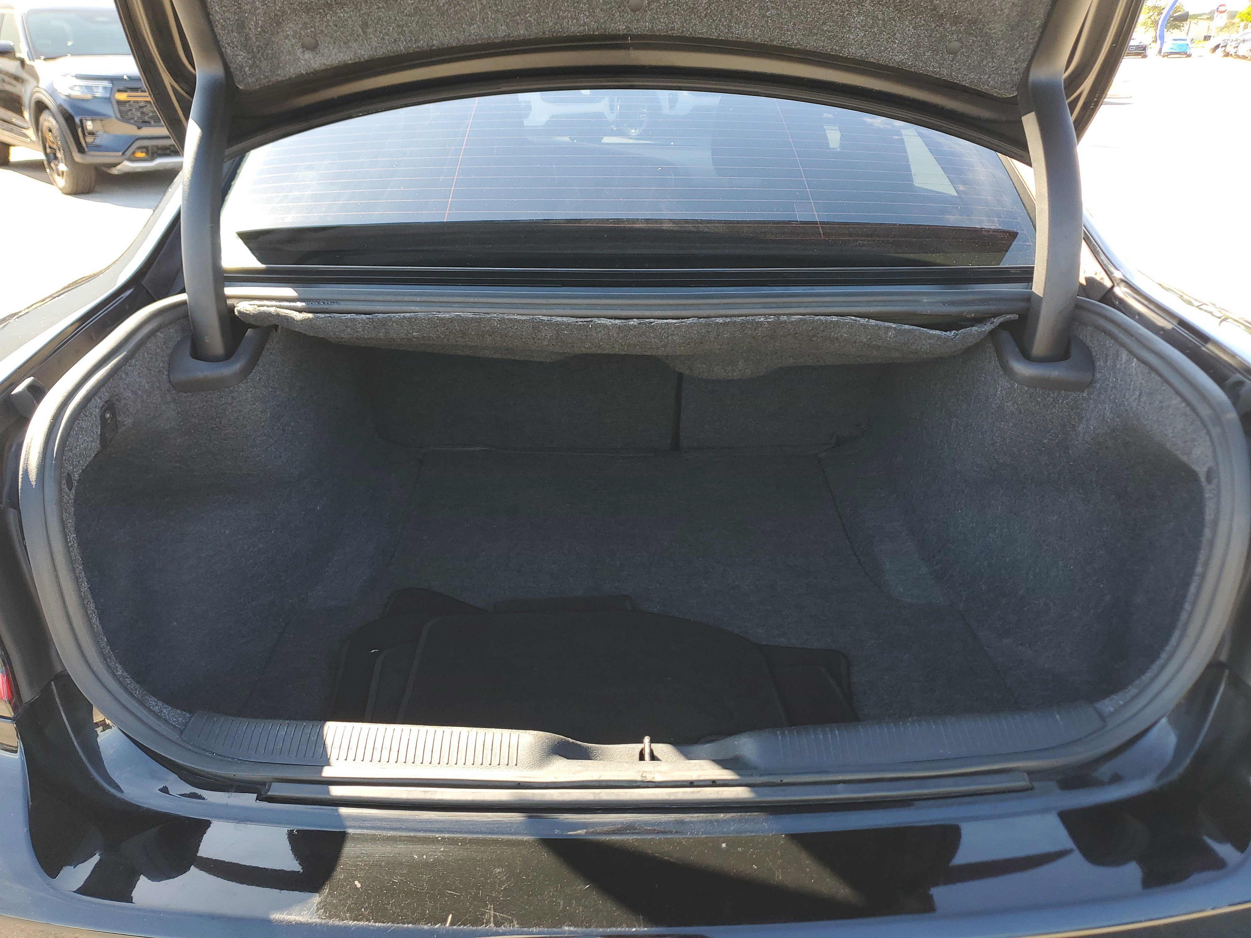 Used 2022 Dodge Charger SXT w/ Blacktop Package image 28