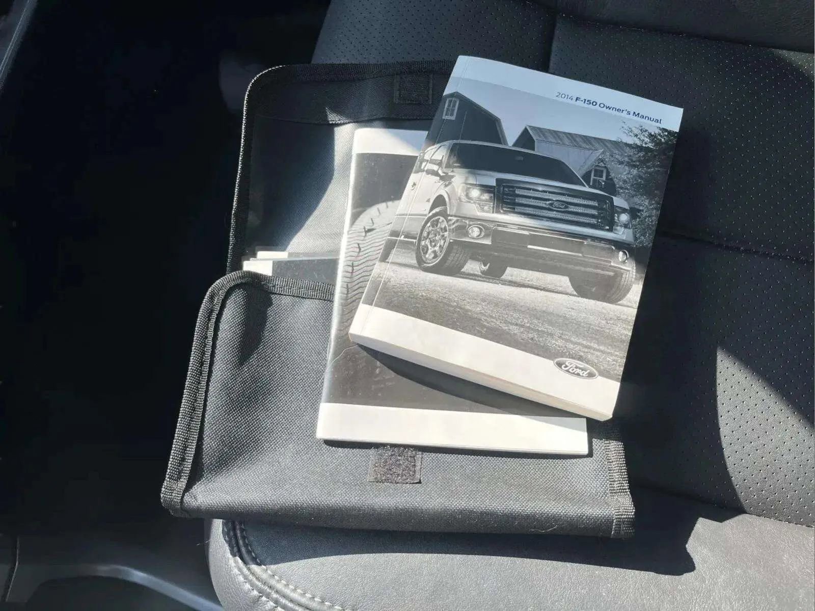 Used 2014 Ford F150 FX4 w/ Equipment Group 402A Luxury AWD/4WD image 18