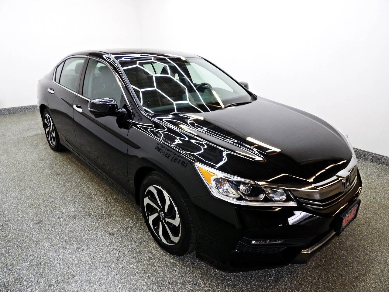 Used 2016 Honda Accord EX-L image 3