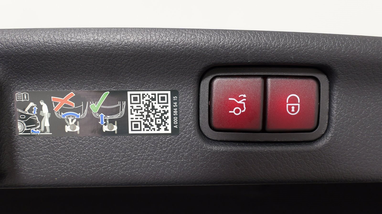 Used 2024 Mercedes-Benz C 300 4MATIC Sedan image 78