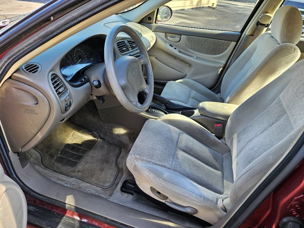 Used 2002 Oldsmobile Alero GL w/ Sun & Sound Pkg FWD image 12