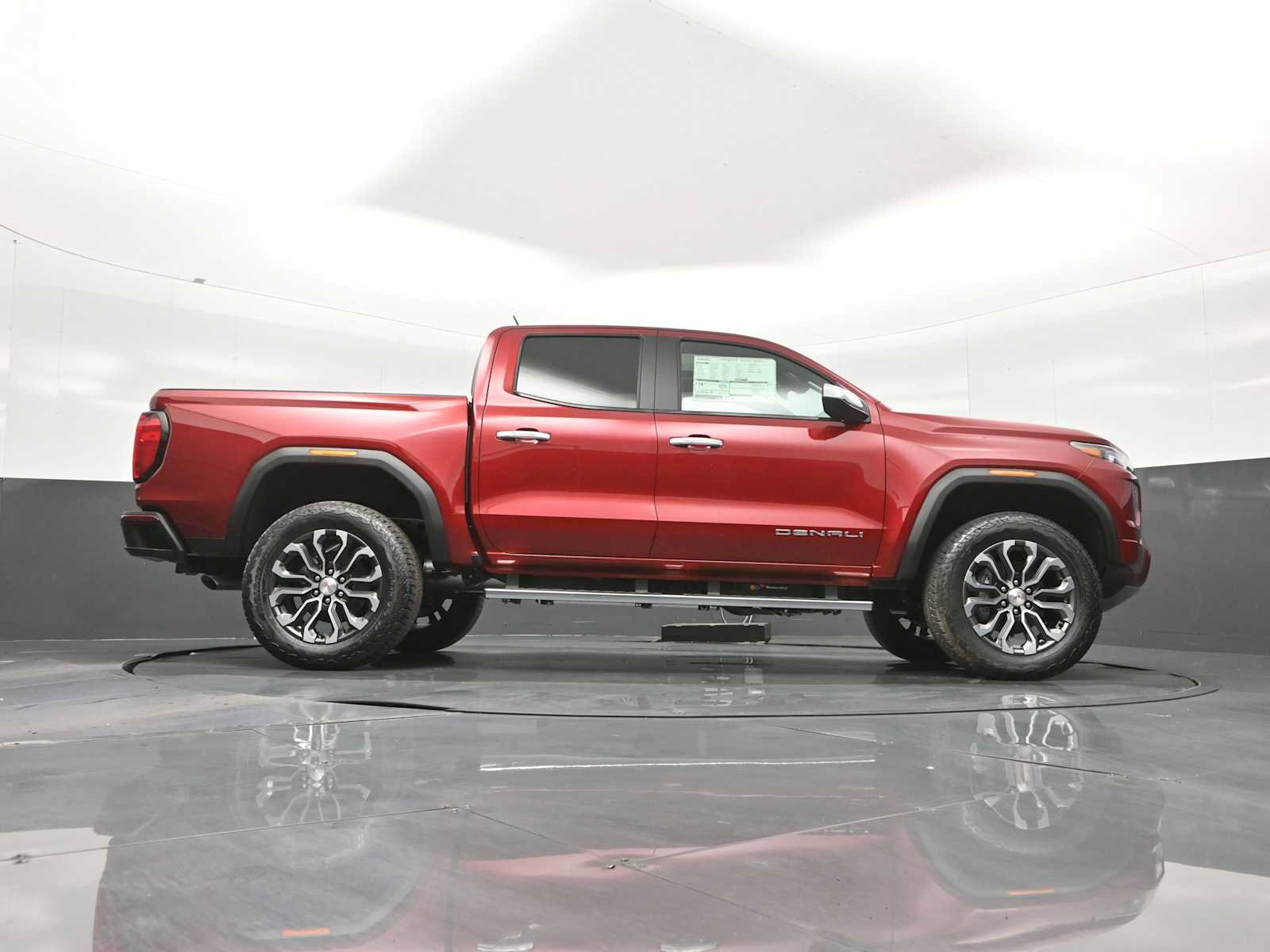 New 2026 GMC Canyon Denali image 25