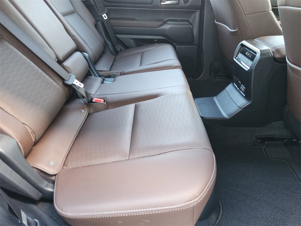 Used 2024 Toyota Land Cruiser image 31