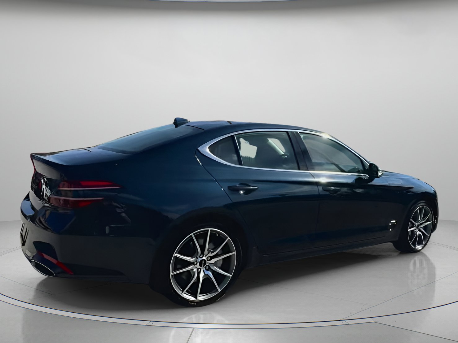 Used 2025 Genesis G70 2.5T image 29