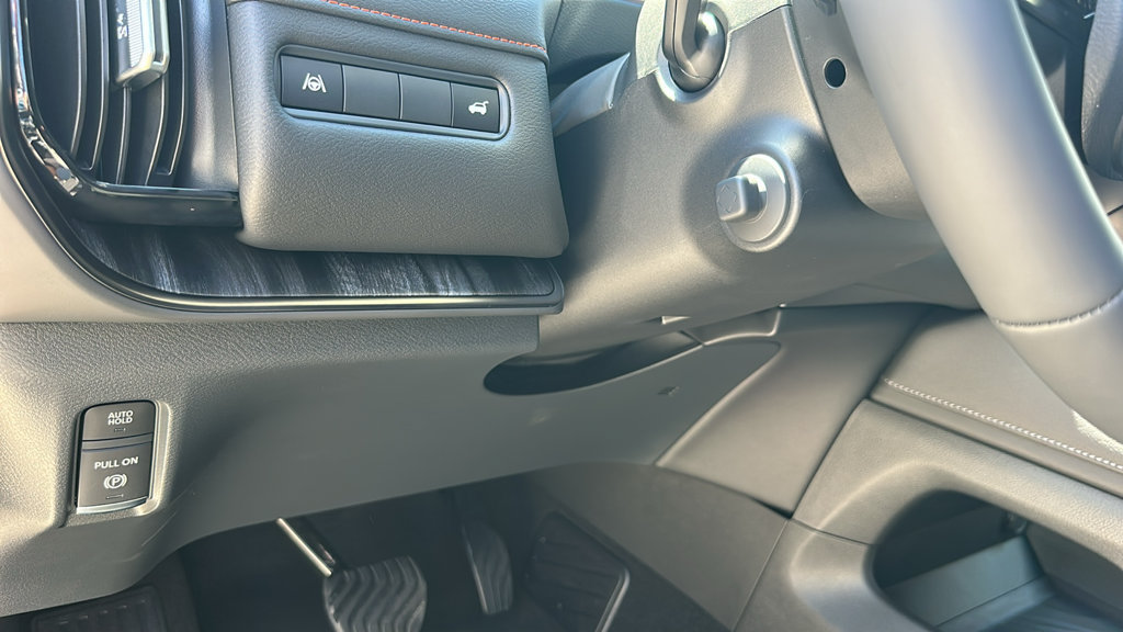 New 2026 Nissan Armada PRO-4X w/ Captain's Chari Seat Package AWD/4WD image 16