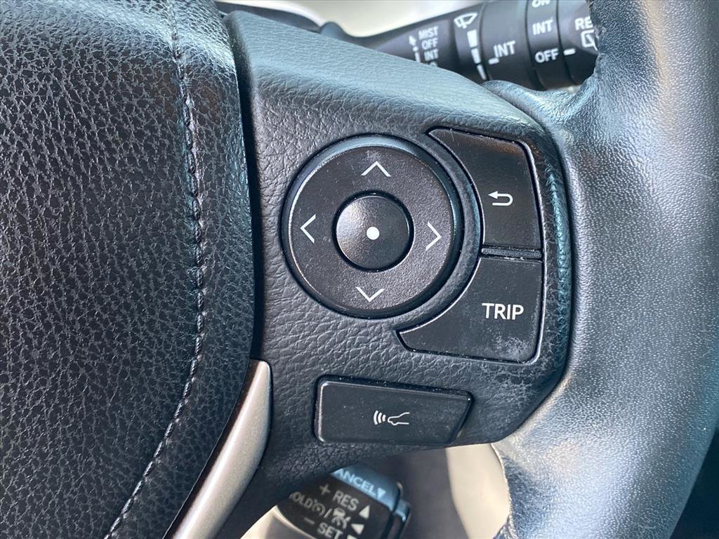 Used 2017 Toyota RAV4 Platinum w/ All Weather Liner Package AWD/4WD image 16