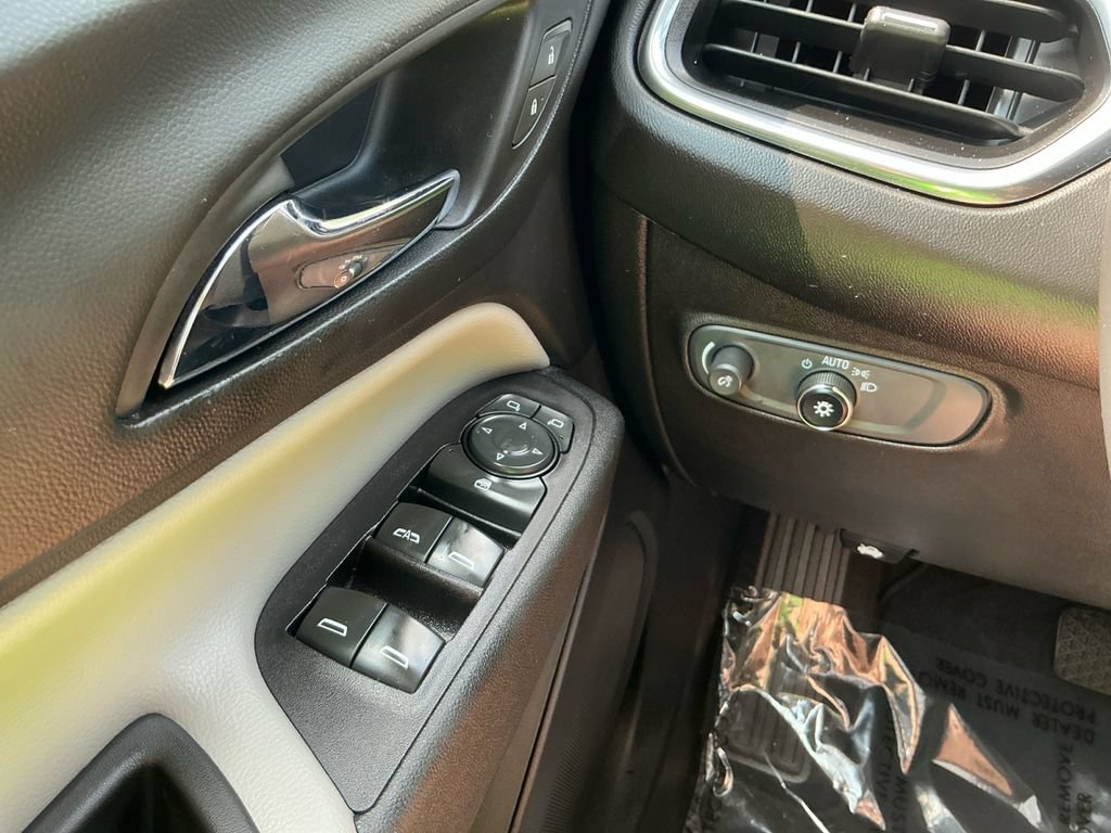 Used 2019 Chevrolet Equinox LT FWD image 19