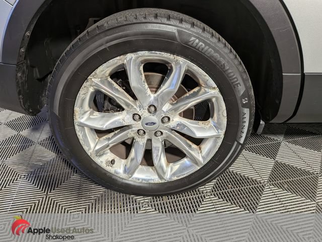 Used 2015 Ford Explorer XLT w/ Equipment Group 202A AWD/4WD image 52