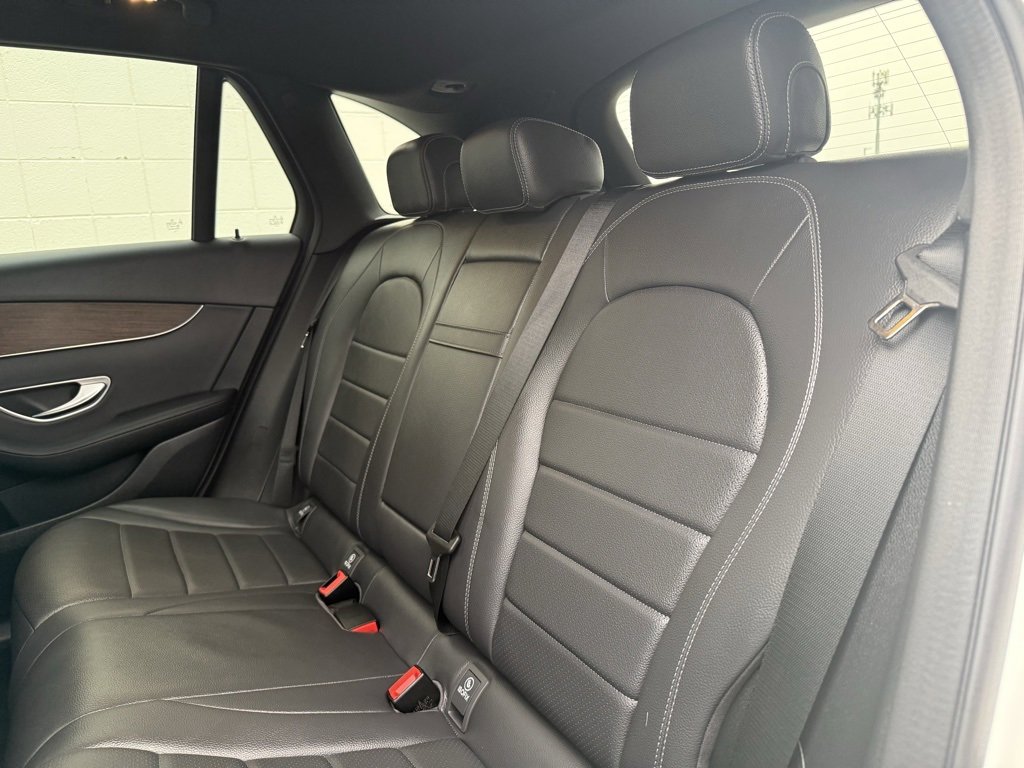 Used 2021 Mercedes-Benz GLC 300 4MATIC image 30