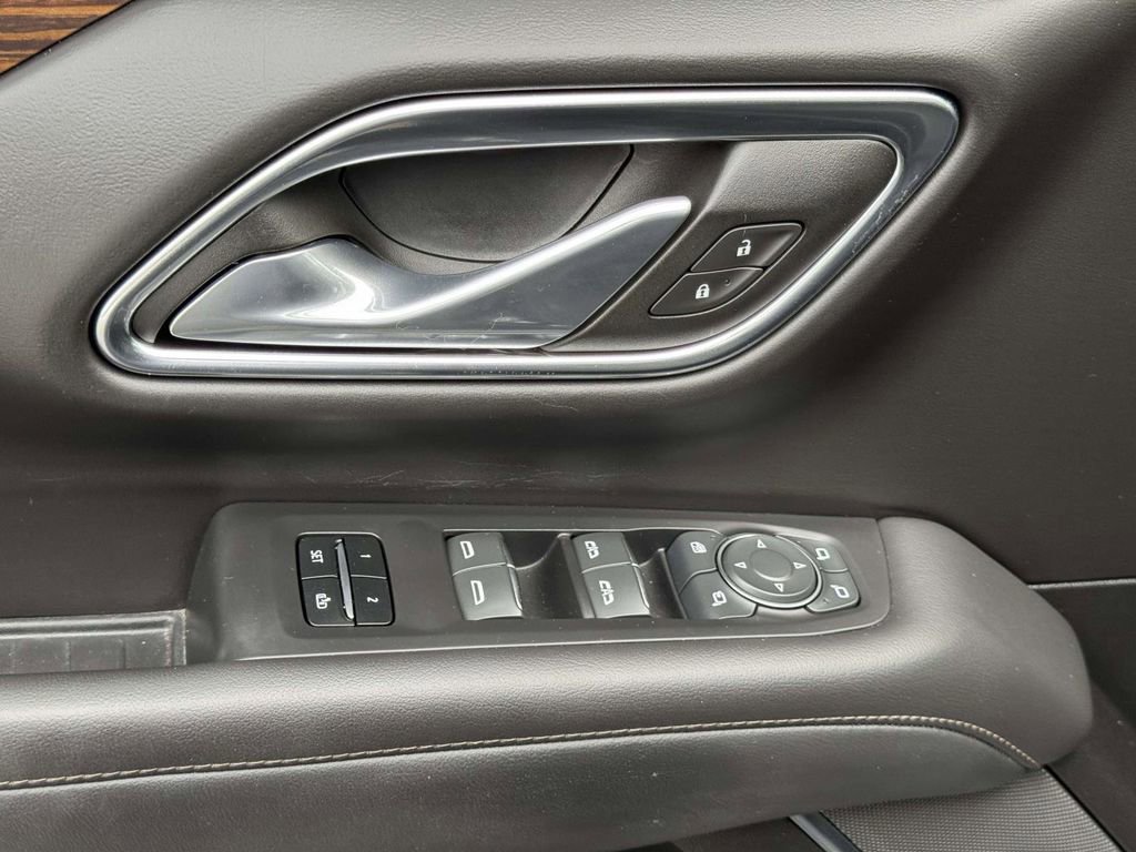 Used 2024 Chevrolet Tahoe High Country AWD/4WD image 20