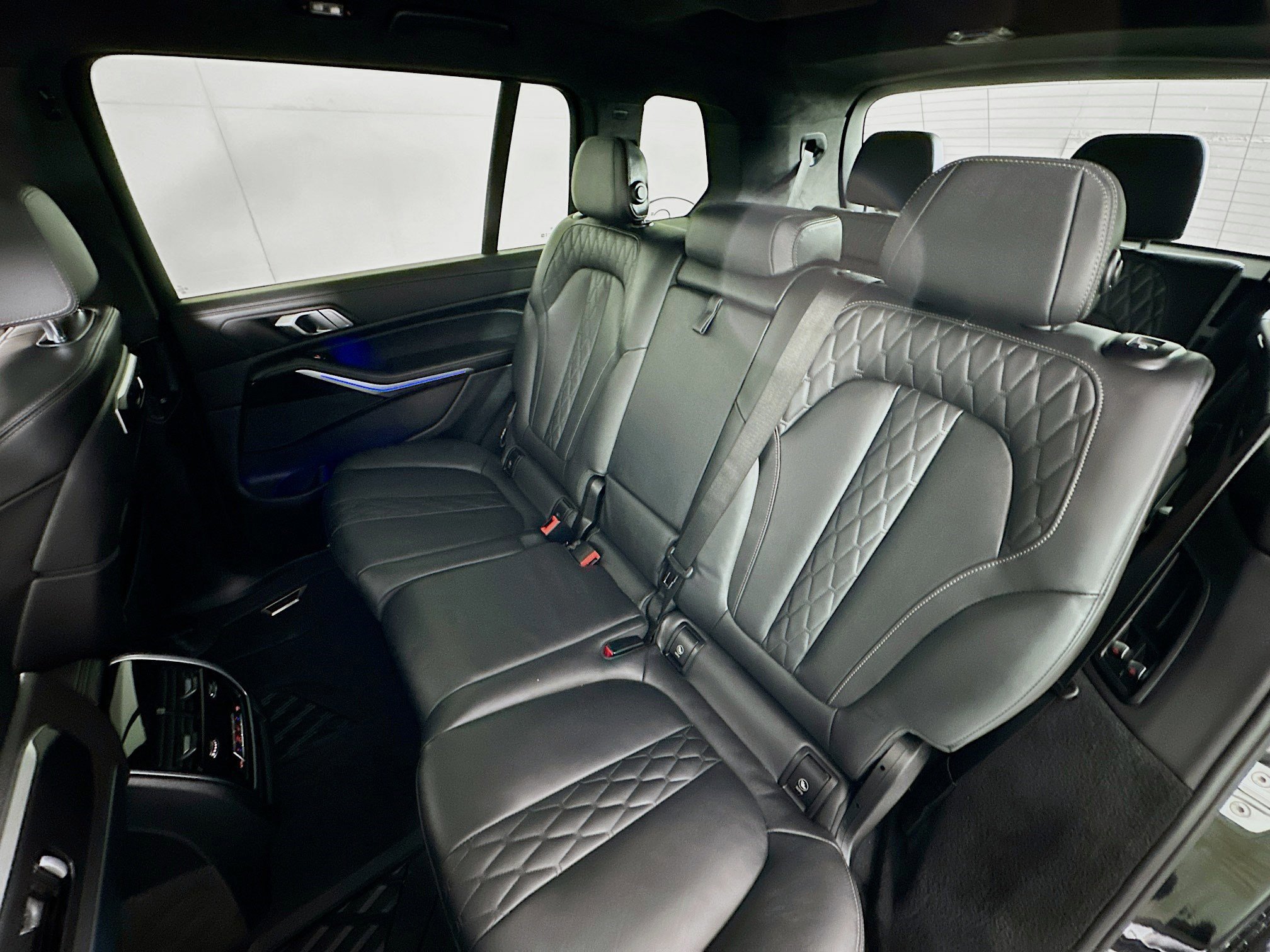 Used 2024 BMW X7 xDrive40i w/ M Sport Package image 23