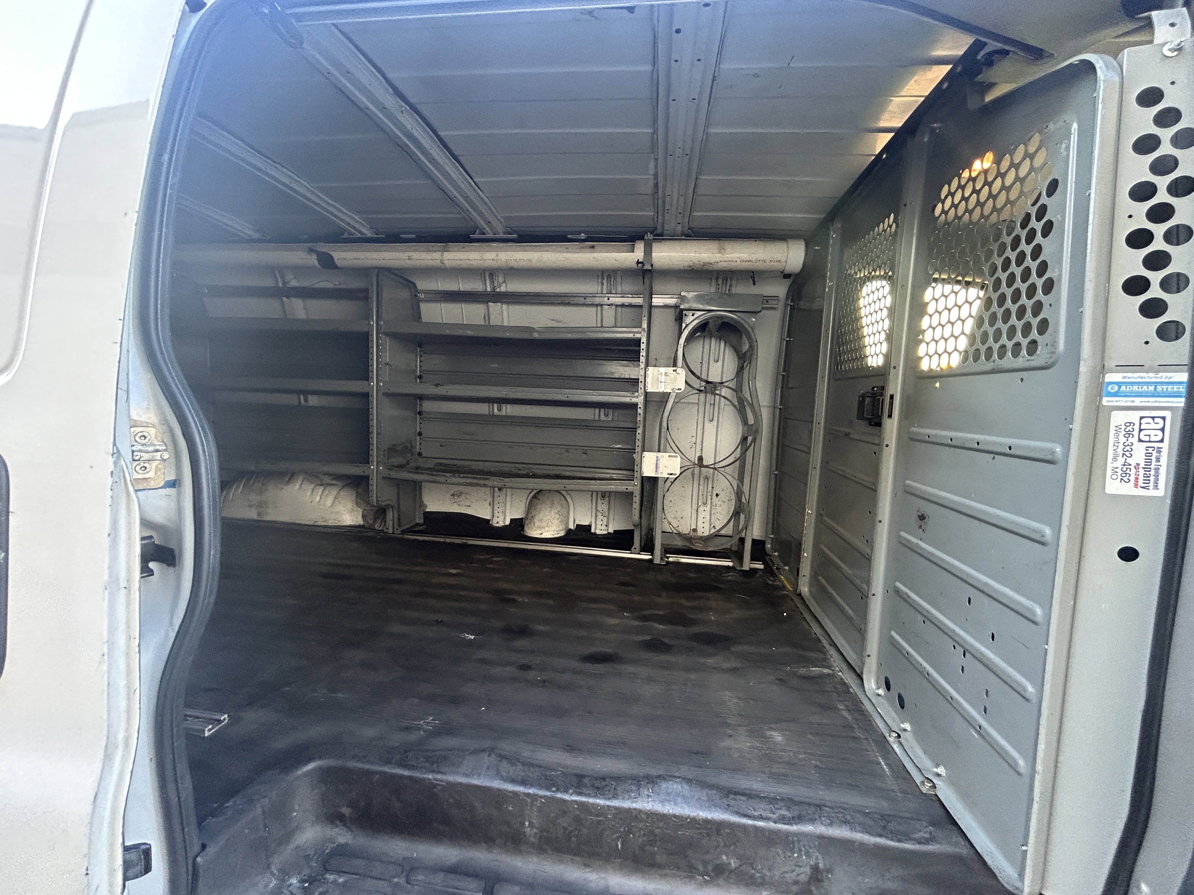 Used 2014 Chevrolet Express 2500 Extended image 8