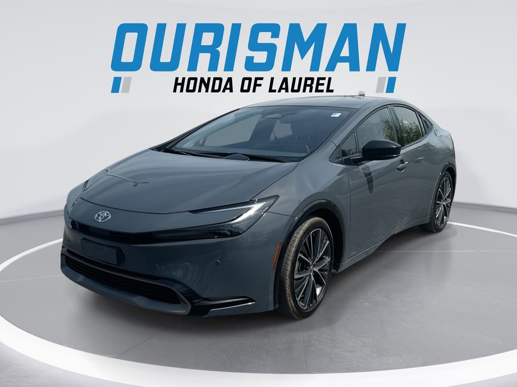 Used 2025 Toyota Prius XLE FWD image 1