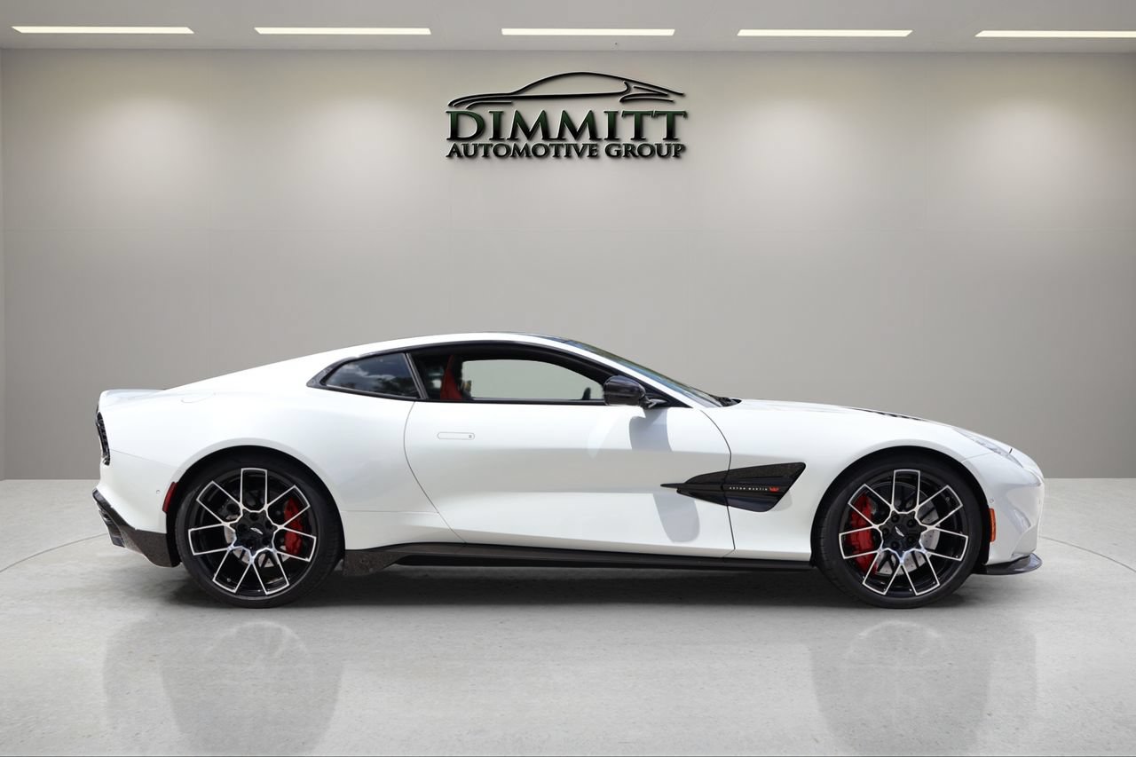 Used 2025 Aston Martin Vanquish RWD image 6