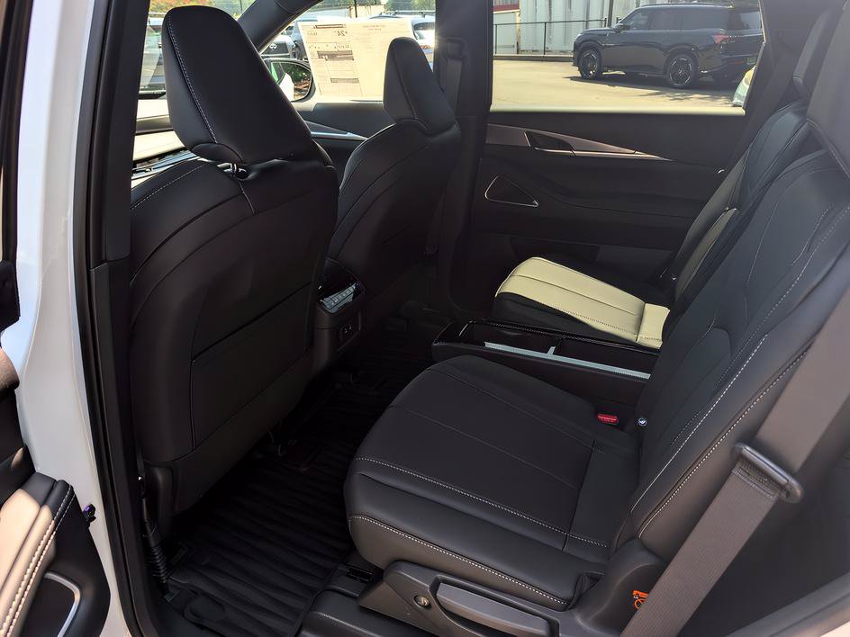 New 2027 INFINITI QX60 Sport w/ Dark Cargo Package AWD/4WD image 12