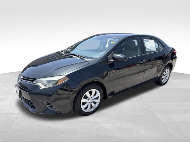 Used 2015 Toyota Corolla LE FWD image 3