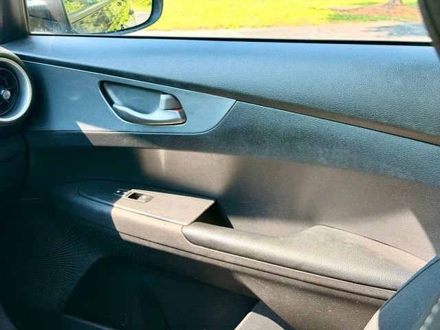 Used 2021 Kia Forte LXS FWD image 25