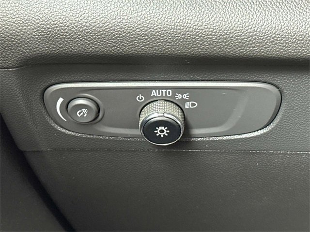 Used 2023 Buick Envision Essence w/ Sport Touring Package image 20