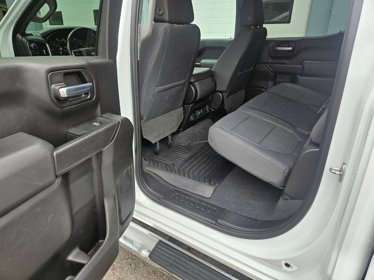 Used 2019 Chevrolet Silverado 1500 LT w/ All-Star Edition AWD/4WD image 5